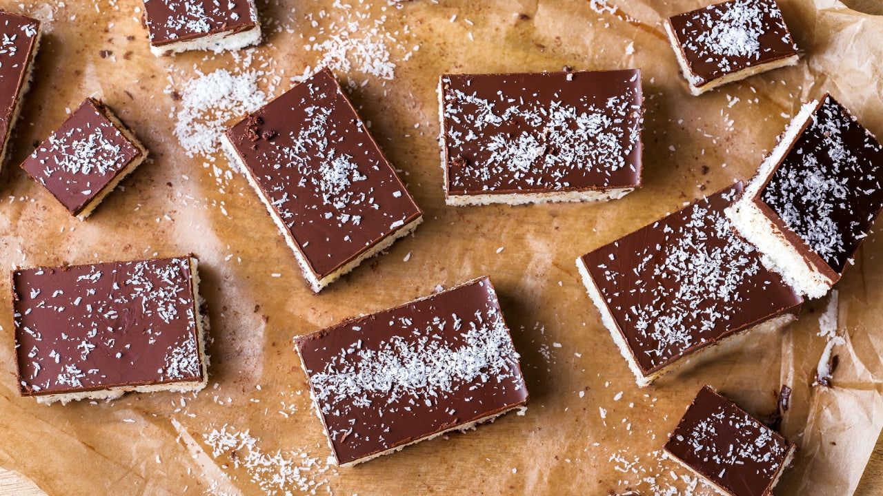Organic raw chocolate coconut cashew bars